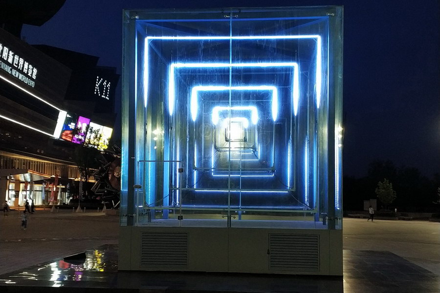 霓虹燈光(guāng)雕塑