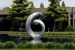 大(dà)型不(bù)鏽鋼雕塑制(zhì)作(zuò)流程詳解